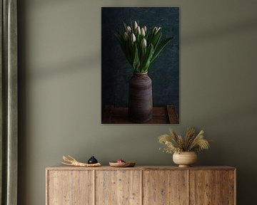 White tulips in vase by Maaike Zaal