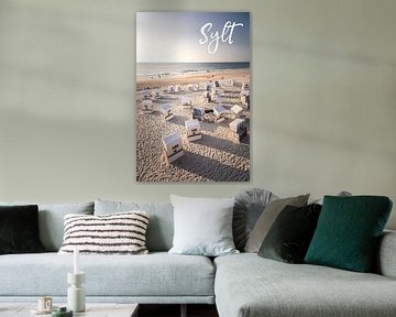 Zomeravond met strandstoelen met belettering Sylt van Christian Müringer