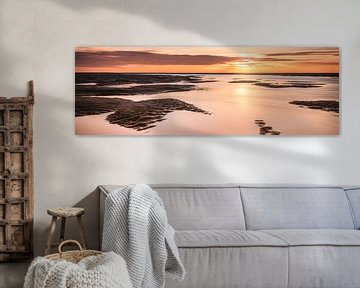 Panorama at Dutch beach by Tom Roeleveld