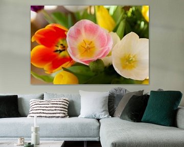 Meerkleurige Tulpen Print van MDRN HOME