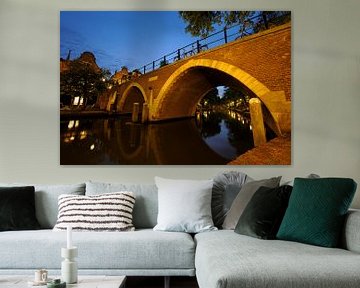 De Vollersbrug over de Oudegracht in Utrecht