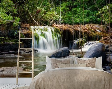 Kleine waterval in de Kabalebo rivier, Suriname van Marcel Bakker