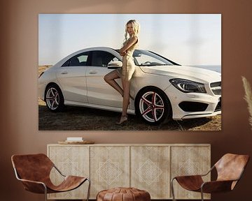 Modell in einem Mercedes von Atelier Liesjes