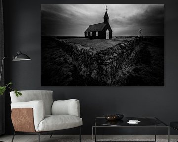 Zwarte kerk (Búðir) in Iceland van Michael Bollen