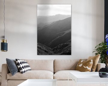 zwart wit foto bergen in madeira. van Robinotof