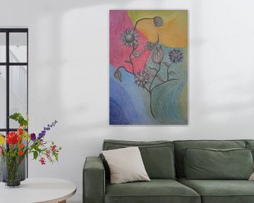 Potloodtekening van zwart-wit bloemen op abstract gekleurde achtergrond van Breezy Photography and Design