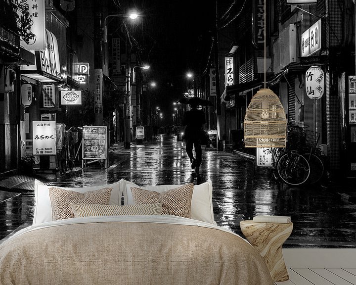 Sfeerimpressie behang: Restaurants in Tokio tijdens een regenachtige nacht van Marleen Dalhuijsen