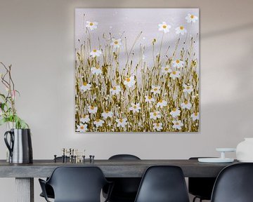 Schilderij bloemenveld / bloemen madeliefjes van Bianca ter Riet