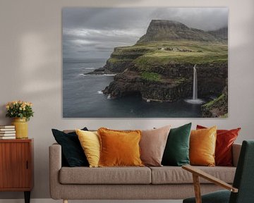 Färöischer Wasserfall