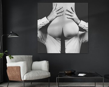 Nackte Frau, die auf einem Mann sitzt. Lustige und sexy erotische Fotografie. #H0676 von Photostudioholland