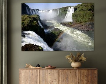 Landschap: Watervallen van Iguazu op de grens van Brazilië en Argentinië van Rini Kools