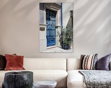 Blue door in Lisbon by Jessica Arends