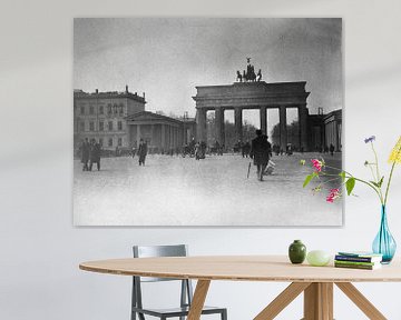 Berlijn, Pariser Platz en Brandenburger Tor, 1900 van Atelier Liesjes