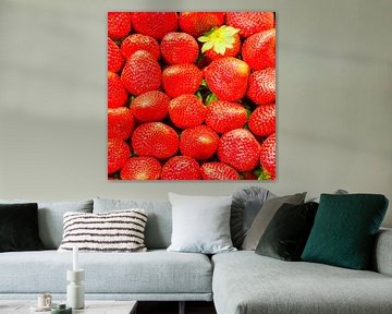 Aardbeien, rood, fruit van Leo van Maanen
