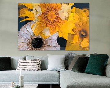 Mixed media met verschillende bloemen in geel en bruin tinten. van Therese Brals