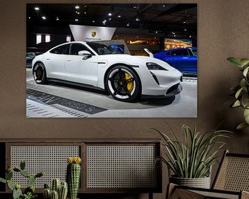 Porsche Taycan Turbo S elektrisch aangedreven luxe auto van Sjoerd van der Wal