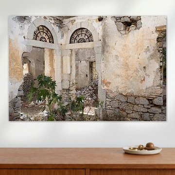 old abandoned building