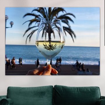 Reflection palm tree in wine glass
