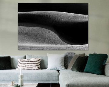 Dune de sable en noir et blanc avec ombre | Iran