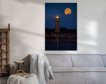 Vollmond über dem Brandaris von Marjolein van Roosmalen