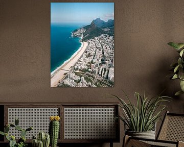 Uitzicht over de kust en stranden van Rio de Janeiro Ipanema en Leblon  vanuit helicopter van Michiel Dros