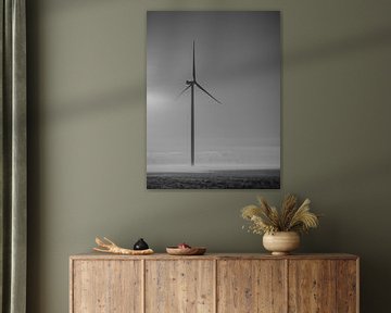 Windmühle mit Nebel von Martijn Tilroe