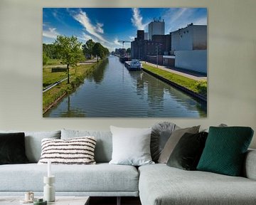 Over de Zuid-Willemsvaart het kanaal in Weert van Jolanda de Jong-Jansen