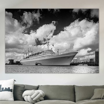 Tender auf der SS Rotterdam im Maashafen