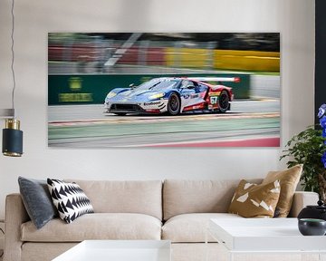 Ford GT Chip Ganassi Racing Rennwagen fährt schnell in Spa Francorchamps von Sjoerd van der Wal