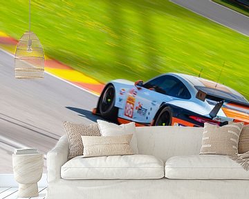 Porsche 911 RSR GTE-racewagen in Eau Rouge van Sjoerd van der Wal Fotografie