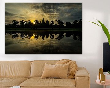 Sonnenaufgang im Angkor Wat in Kambodscha von Nico  Calandra