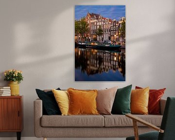 Singel-Kanal Amsterdam während der blauen Stunde von Thea.Photo