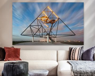 Tetrahedron Bottrop in the evening by Michael Valjak