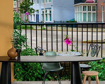 Utrecht - Garden table with flower