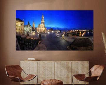 Dresden skyline op het blauwe uur
