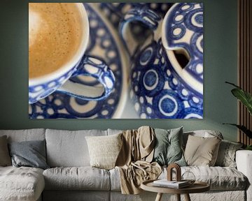 Koffie in blauw servies van Laura Weijzig