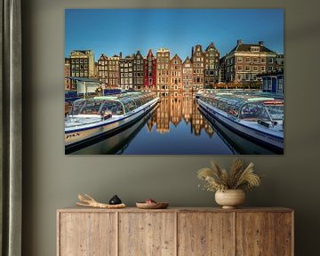 Amsterdam Damrak van Thea.Photo
