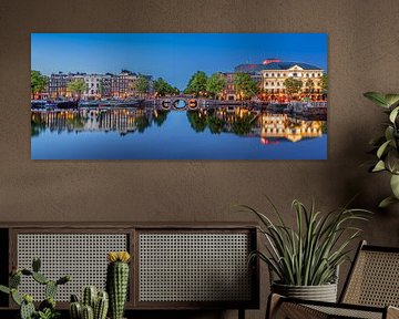 Panorama Amstel en Koninklijk Theater Carré Amsterdam van Thea.Photo