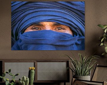 Sahara woestijn.  Portret van Toeareg man. van Frans Lemmens