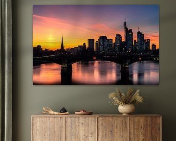 Frankfurtse skyline in de zonsondergang van Christian Klös