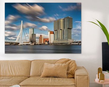 Skyline des Kop van Zuid und Erasmus-Brücke in Rotterdam