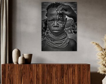 Malerei das Gesicht eines karo Stamm Mädchen (Omo-Tal-Äthiopien), Joxe Inazio Kuesta von 1x