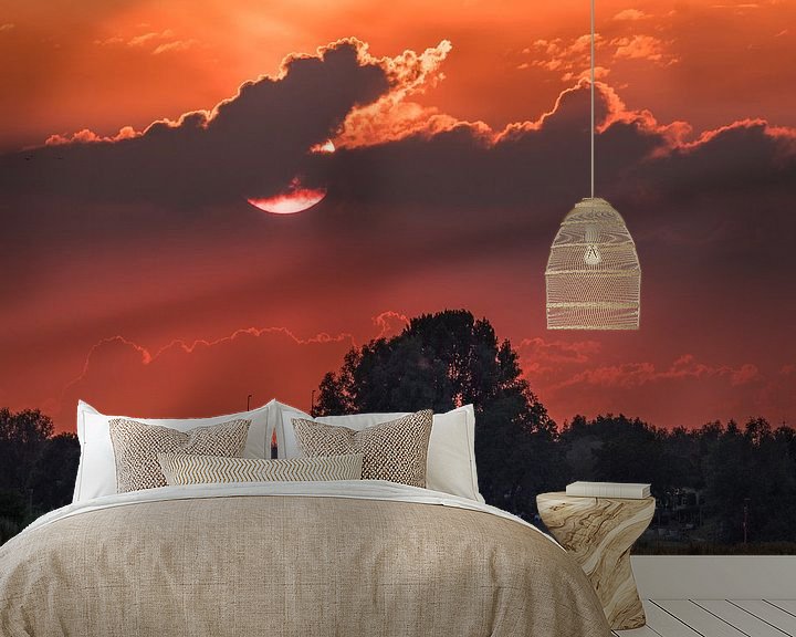 Sfeerimpressie behang: Zonsondergang boven de Betuwe van Hans Hoekstra