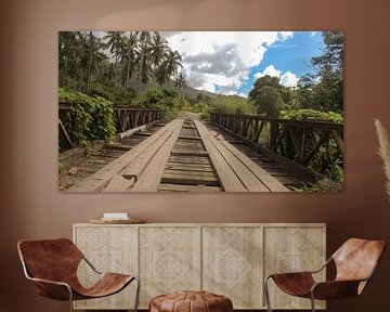 Brug door Aziatisch landschap van Robin Jongerden