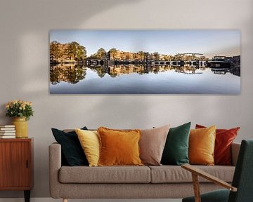 Grachtenhäuser an der Amstel in Amsterdam, Niederlande. von Frans Lemmens