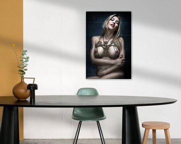 Nude Tied Beauty - Eva Kisimova von Rod Meier