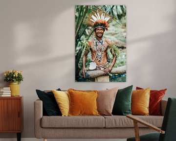 Portret van man in Papoea Nieuw Guinea van Milene van Arendonk