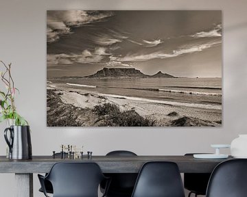 Tafelberg vom Bloubergstrand bei Kapstadt, Südafrika