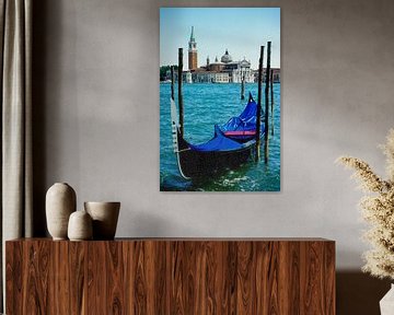 Venetian Gondola - Analoge Fotografie! von Tom River Art