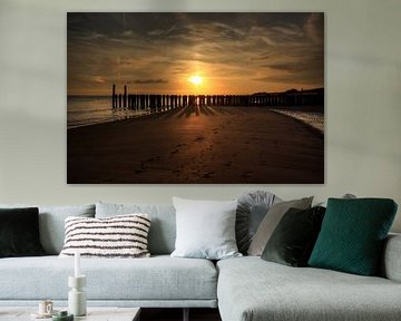 Sonnenaufgang am Strand  Zoutelande von MSP Canvas